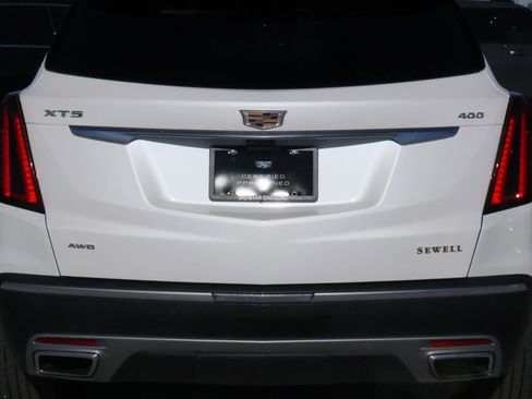 Certified 2022 Cadillac XT5 Premium Luxury w/ Technology Package image 10