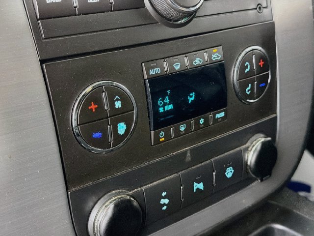 Used 2008 GMC Sierra 2500 SLT w/ Convenience Package AWD/4WD image 15