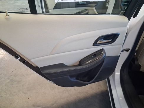 Used 2015 Chevrolet Malibu LT image 23