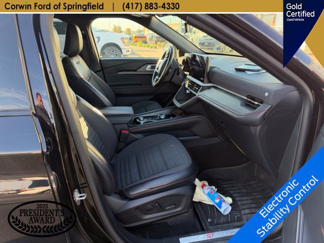 Used 2025 Ford Explorer ST-Line AWD/4WD image 12