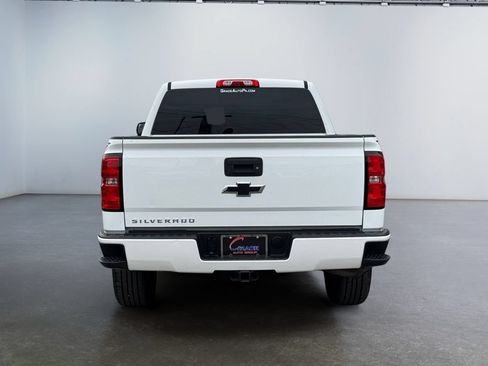 Used 2018 Chevrolet Silverado 1500 Custom w/ Custom Value Package AWD/4WD image 6
