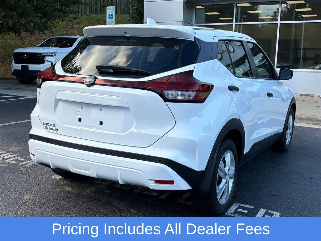 Used 2022 Nissan Kicks S w/ Interior Electronics Package FWD image 8