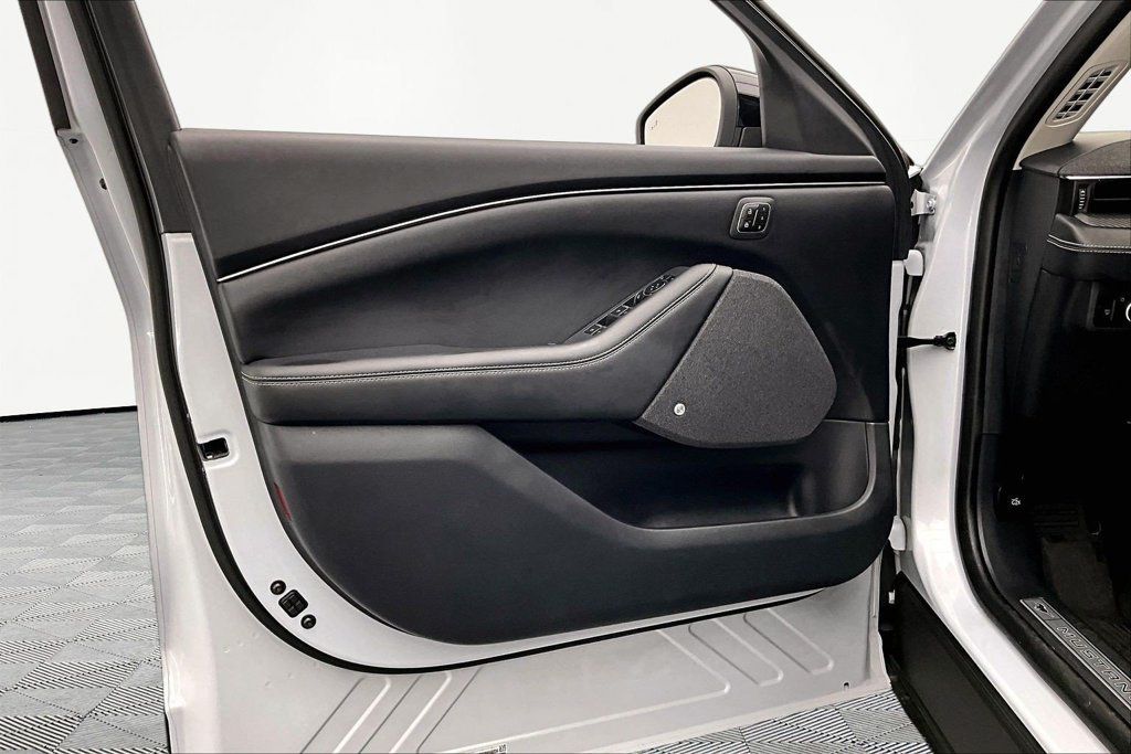 Used 2023 Ford Mustang Mach-E Premium AWD/4WD image 23