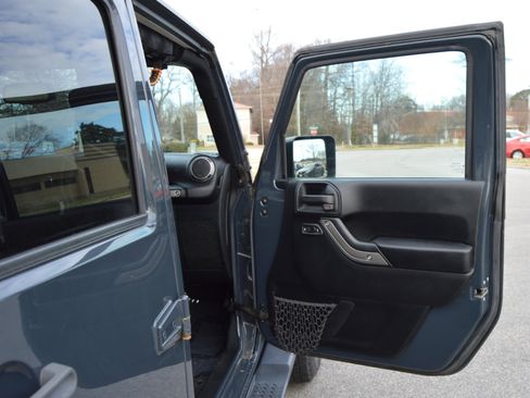 Used 2017 Jeep Wrangler Unlimited Sport w/ Quick Order Package 24S image 18