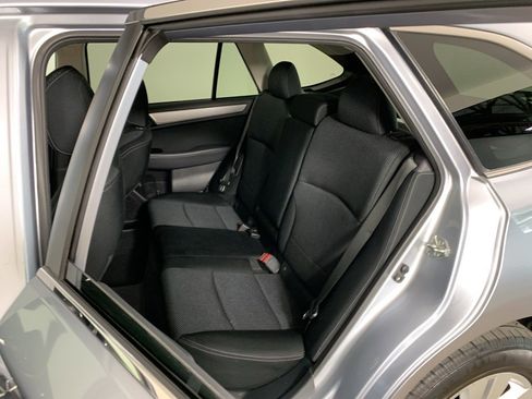 Used 2016 Subaru Outback 2.5i Premium image 32