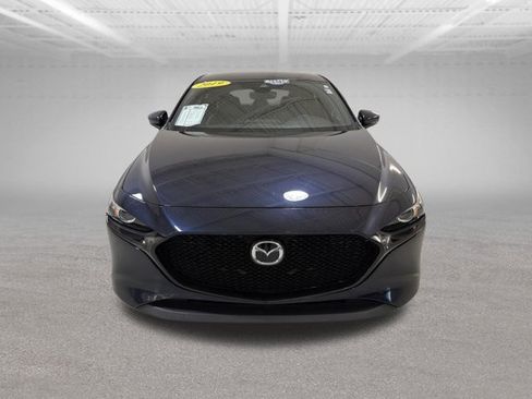Used 2019 MAZDA MAZDA3 Hatchback FWD image 2