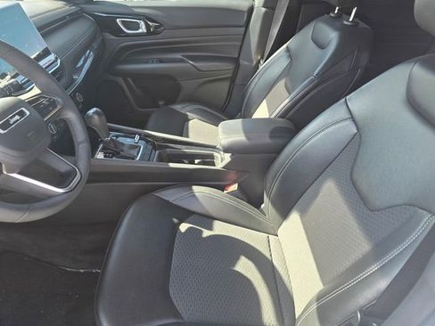 Used 2023 Jeep Compass Altitude image 23