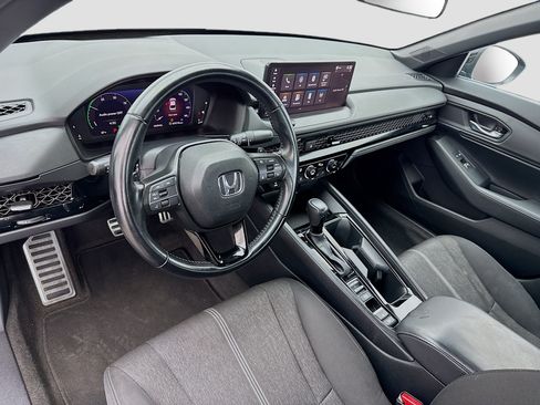 Used 2024 Honda Accord Sport image 7
