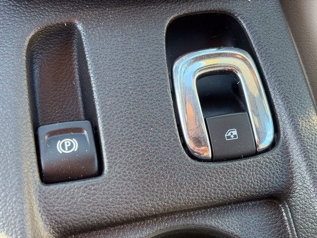 Used 2017 Buick Cascada Premium FWD image 32