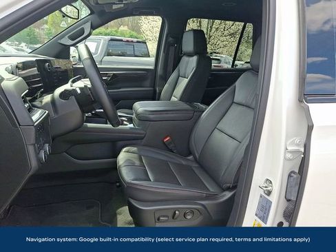 Used 2025 Chevrolet Tahoe RST w/ Comfort Package AWD/4WD image 2