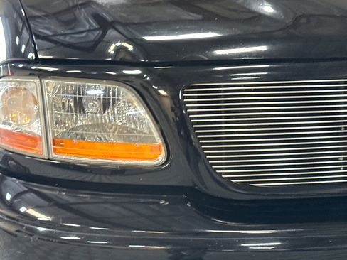 Used 2002 Ford F150 Harley-Davidson RWD image 40