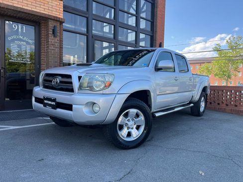 Used 2010 Toyota Tacoma 4x4 Double Cab V6 image 1