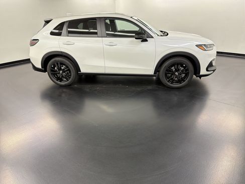 New 2027 Honda HR-V Sport image 8