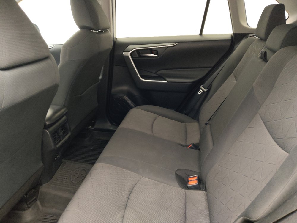 Used 2019 Toyota RAV4 XLE AWD/4WD image 18