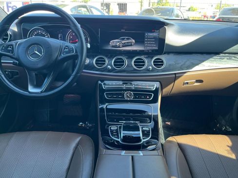 Used 2017 Mercedes-Benz E 300 4MATIC image 38