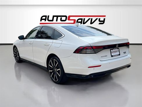 Used 2024 Honda Accord Touring image 6