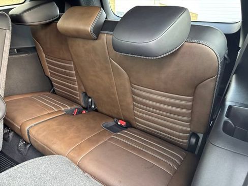 Used 2026 GMC Acadia Denali Ultimate w/ LPO, Floor Liner Package AWD/4WD image 15