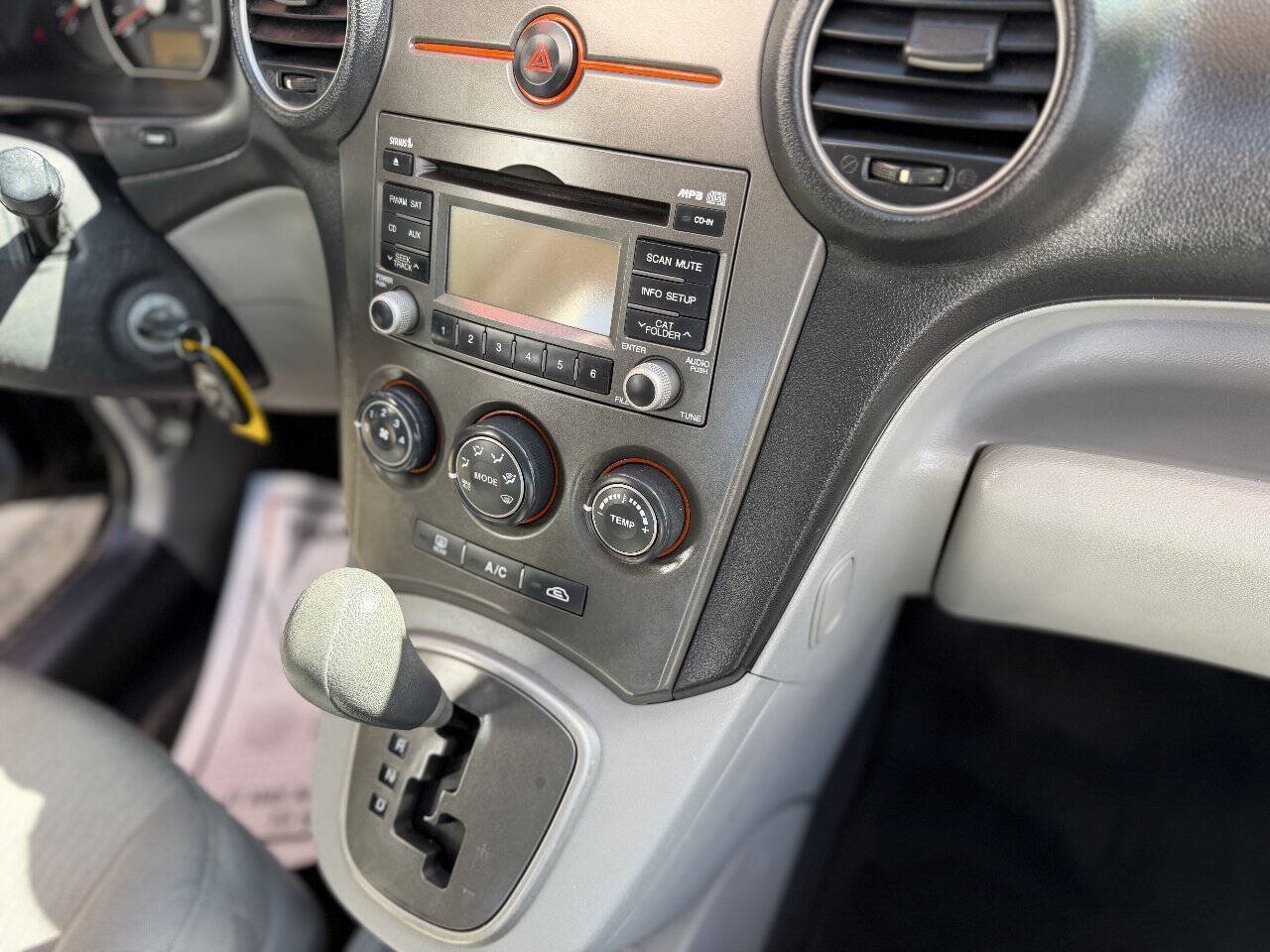 Used 2010 Kia Rondo LX FWD image 16