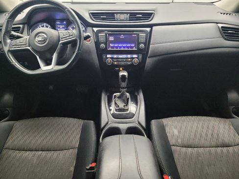 Used 2018 Nissan Rogue SV FWD image 22