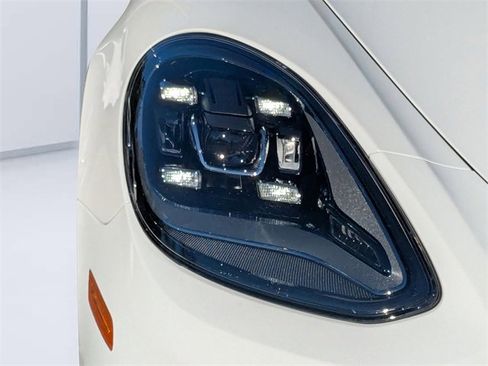 Used 2023 Porsche Panamera 4S w/ Premium Package image 10