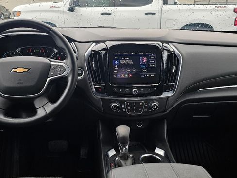 Used 2023 Chevrolet Traverse LT FWD image 11
