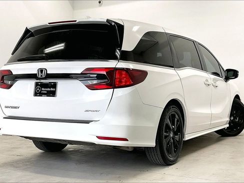 Used 2023 Honda Odyssey Sport image 12