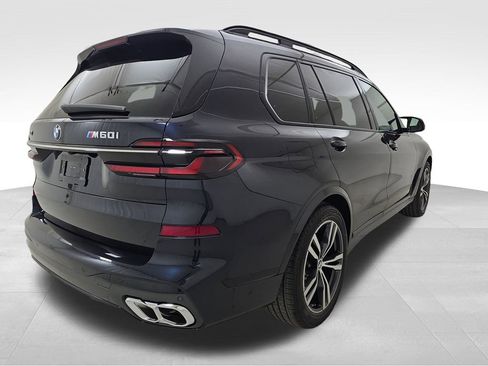 New 2025 BMW X7 M60i w/ Climate Comfort Package image 9