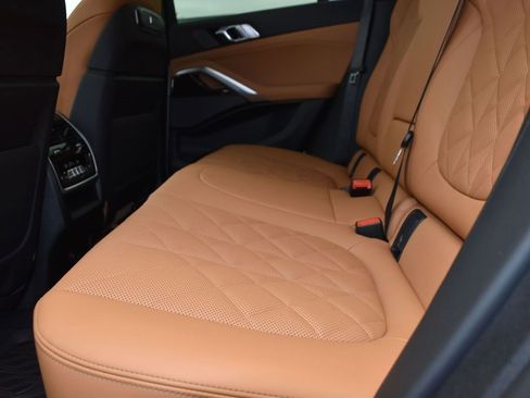 New 2026 BMW X6 xDrive40i w/ Climate Comfort Package image 16