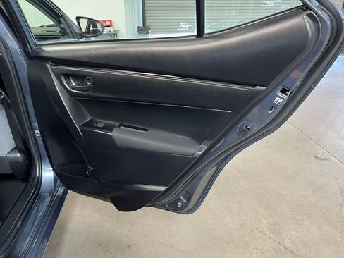 Used 2017 Toyota Corolla L w/ Carpet Mat Package (TMS) FWD image 15