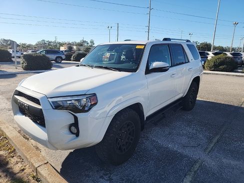 Used 2020 Toyota 4Runner SR5 image 1
