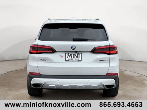 Used 2021 BMW X5 xDrive40i w/ Premium Package image 5