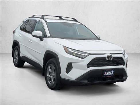 Used 2025 Toyota RAV4 XLE w/ Convenience Package AWD/4WD image 3