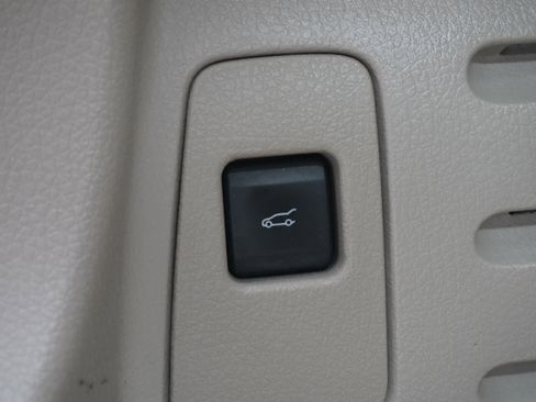 Used 2013 Lincoln MKX FWD image 29