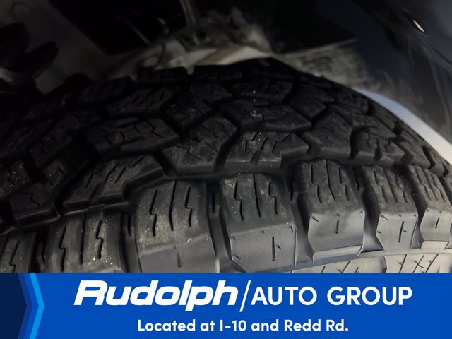 Used 2025 Jeep Compass Trailhawk w/ Trailer Tow Group AWD/4WD image 12