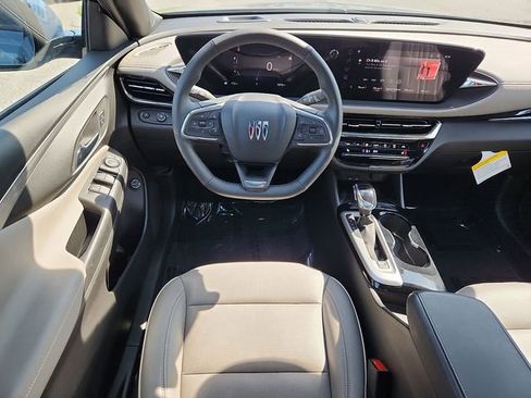 Certified 2025 Buick Envista Preferred FWD image 11