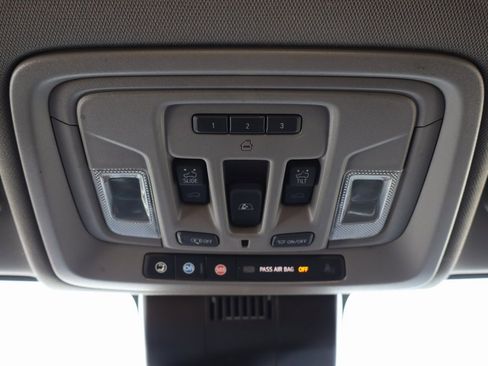 Used 2022 Chevrolet Silverado 1500 LTZ w/ LTZ Convenience Package II image 17