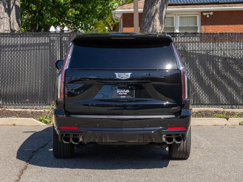 Used 2026 Cadillac Escalade V AWD/4WD image 35