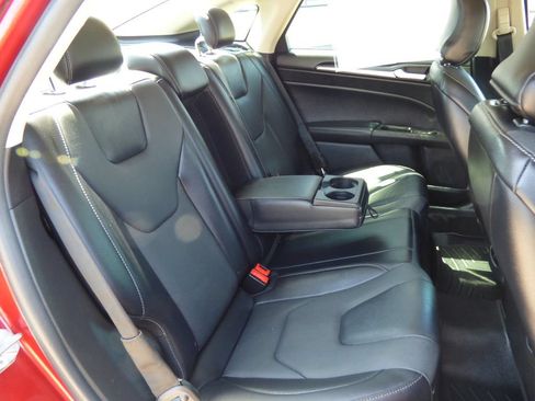 Used 2017 Ford Fusion Titanium FWD image 15
