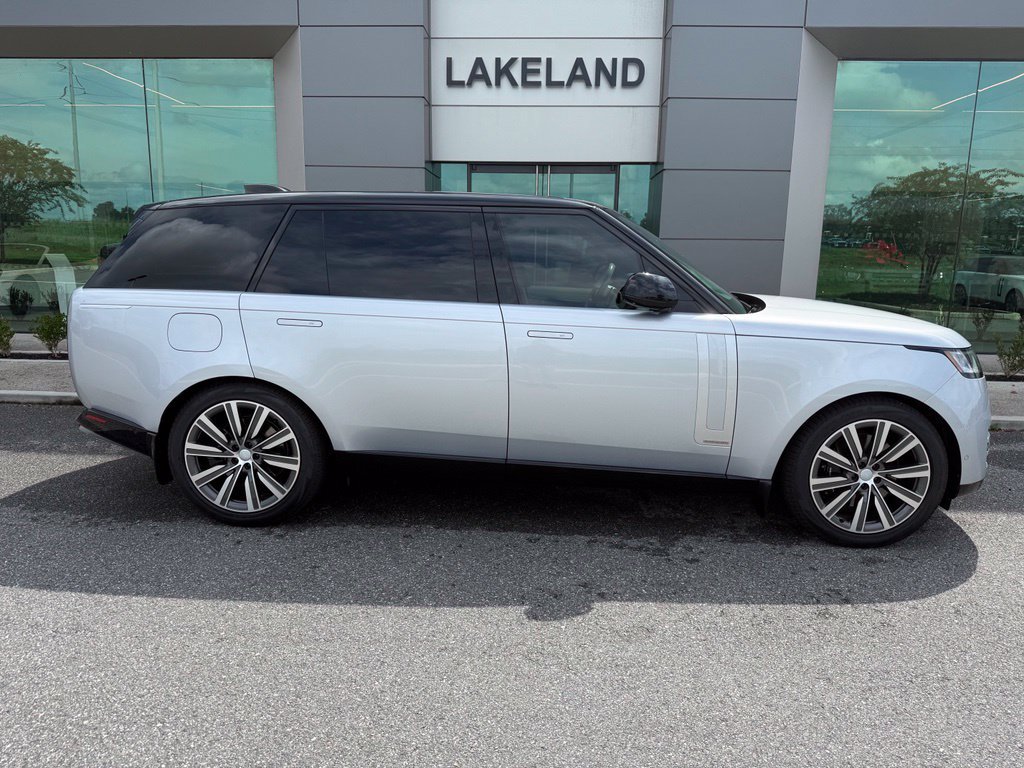 Certified 2025 Land Rover Range Rover Long Wheelbase Autobiography AWD/4WD image 2