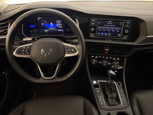 Used 2024 Volkswagen Jetta SE w/ Panoramic Sunroof Package FWD image 27
