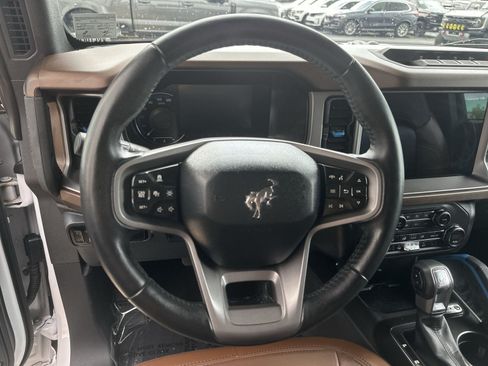 Used 2023 Ford Bronco Outer Banks w/ Sasquatch Package AWD/4WD image 24