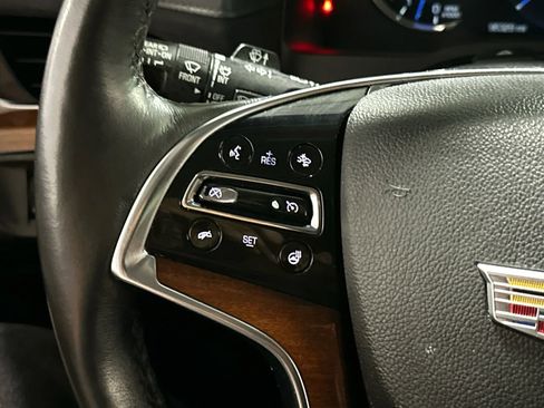 Used 2016 Cadillac Escalade Luxury image 35