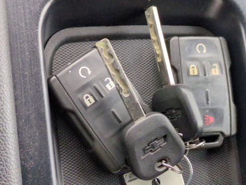 Used 2017 Chevrolet Silverado 1500 LT image 33