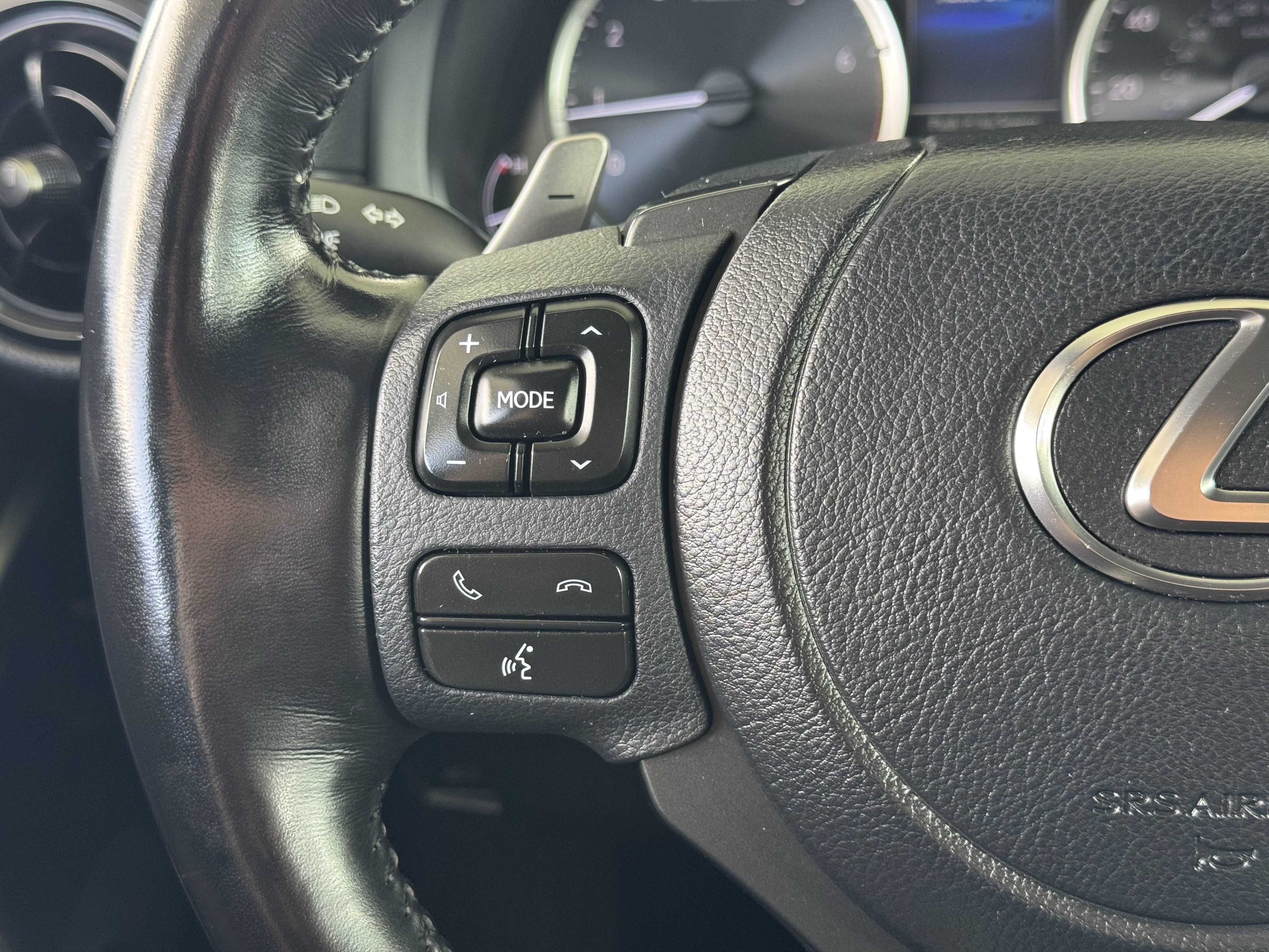 Used 2023 Lexus IS 300 w/ Comfort Package RWD image 33