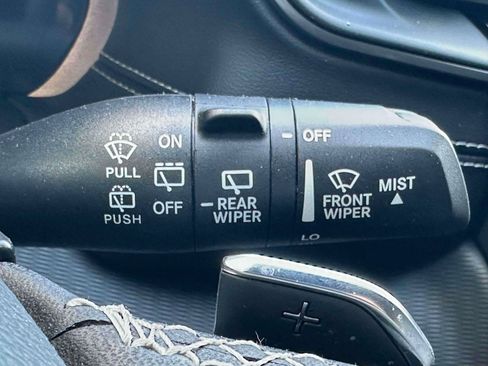 Used 2023 Jeep Grand Cherokee Altitude AWD/4WD image 23