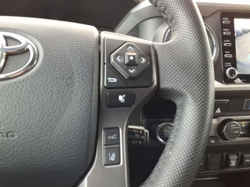 Certified 2023 Toyota Tacoma TRD Off-Road image 18