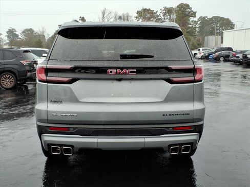 Used 2025 GMC Acadia Elevation image 3