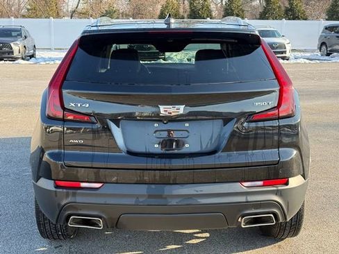 Used 2023 Cadillac XT4 Luxury w/ Cold Weather Package image 6