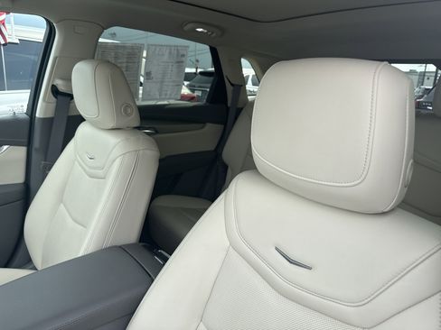 Used 2022 Cadillac XT5 Premium Luxury image 11