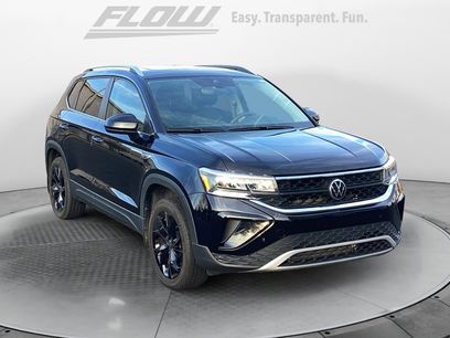 Certified 2024 Volkswagen Taos SE w/ Panoramic Sunroof Package